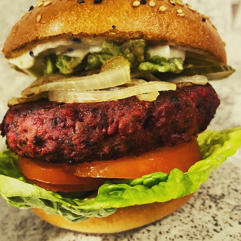Perfect Burger - Vegetarian Beetroot Burger
