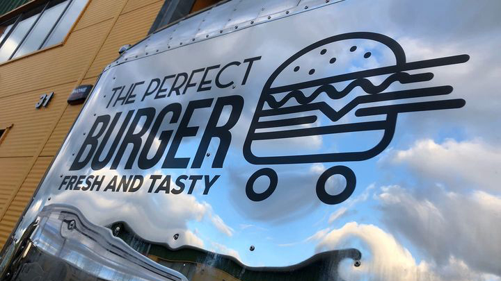 The Perfect Burger, Bandon - Signage on airstream (featured image)